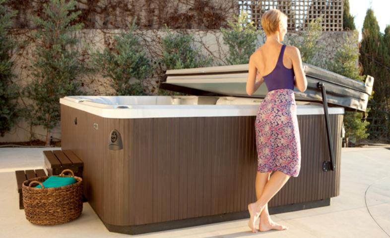 A Comprehensive Guide to Hot Tub Covers